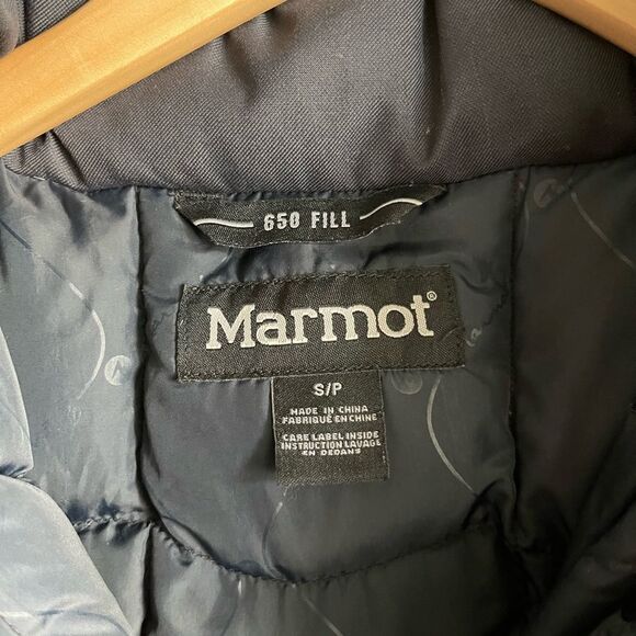 Marmot Chelsea 650 Fill Down Long Jacket in Black - Picture 10 of 11